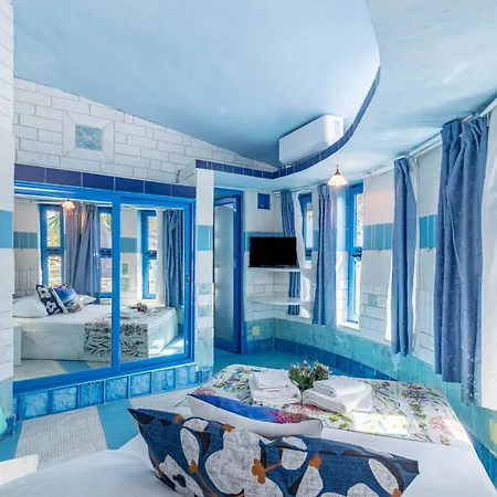 Paco's Superior 6 Apartment *